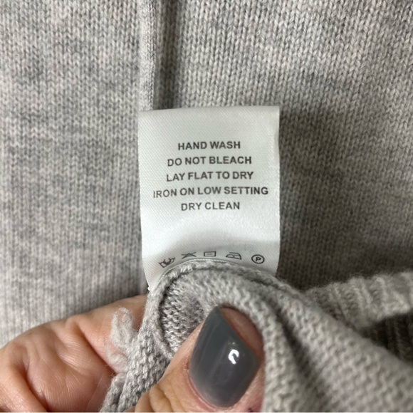 one grey day Distressed Cropped Hoodie Sweater Gray Size Small Style 35OGD839 - Picture 5 of 5